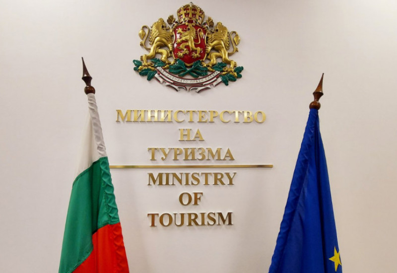 Министерство на туризма отчита 2024 г. като най-добрата година за сектора по брой туристи и приходи и очаквания за ръст през 2025 г.