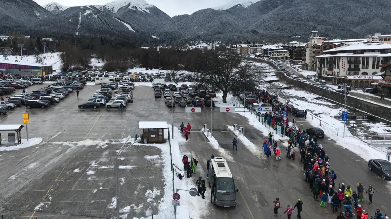 В Китай цената за ден за ски лифта и включено пълно оборудване за ски