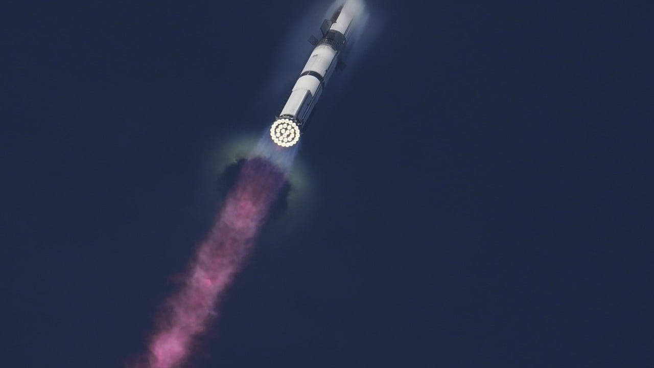 Starship на SpaceX постигна ключов етап, като разположи първите фиктивни сателити