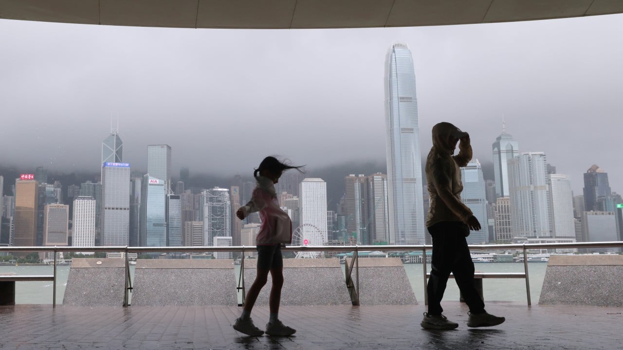 Хонконг може да издаде предупреждение за Т1 между сряда вечер, четвъртък сутринта