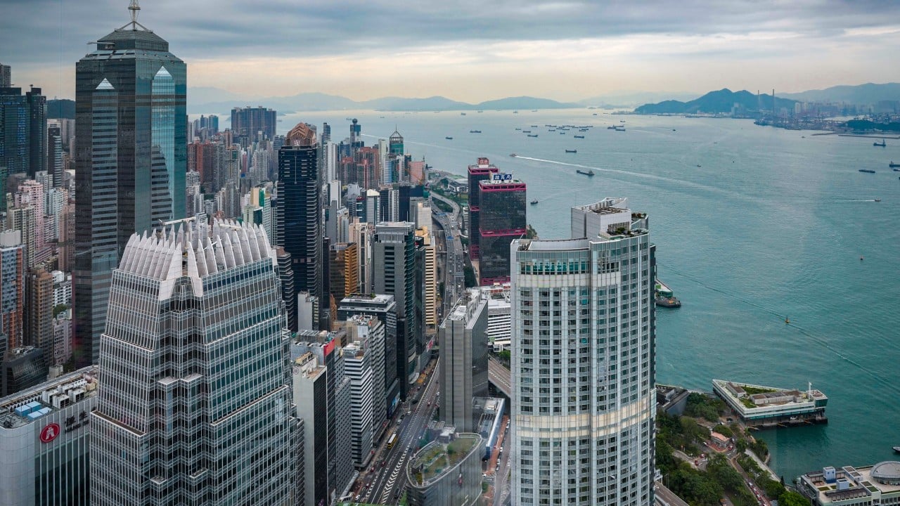 Хонконгските фирми призоваха да намерят алтернативи поради тарифите на САЩ, софтуерния контрол